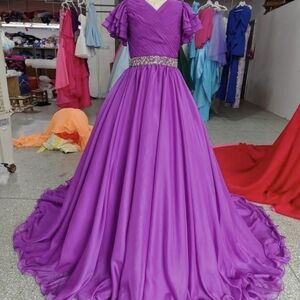 Girls Purple Yubin Pageant Gown Size 8/10